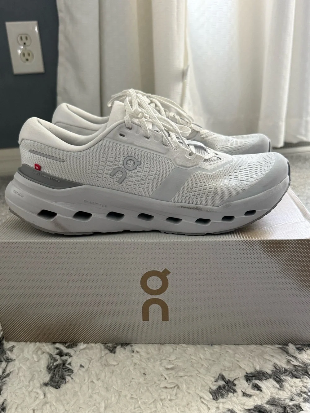 On Running Cloudsurfer 3 Frost/Glacier color Women’s Running Shoes - Size 11